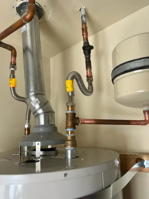 Water heater installation and plumbing repair in Wimauma